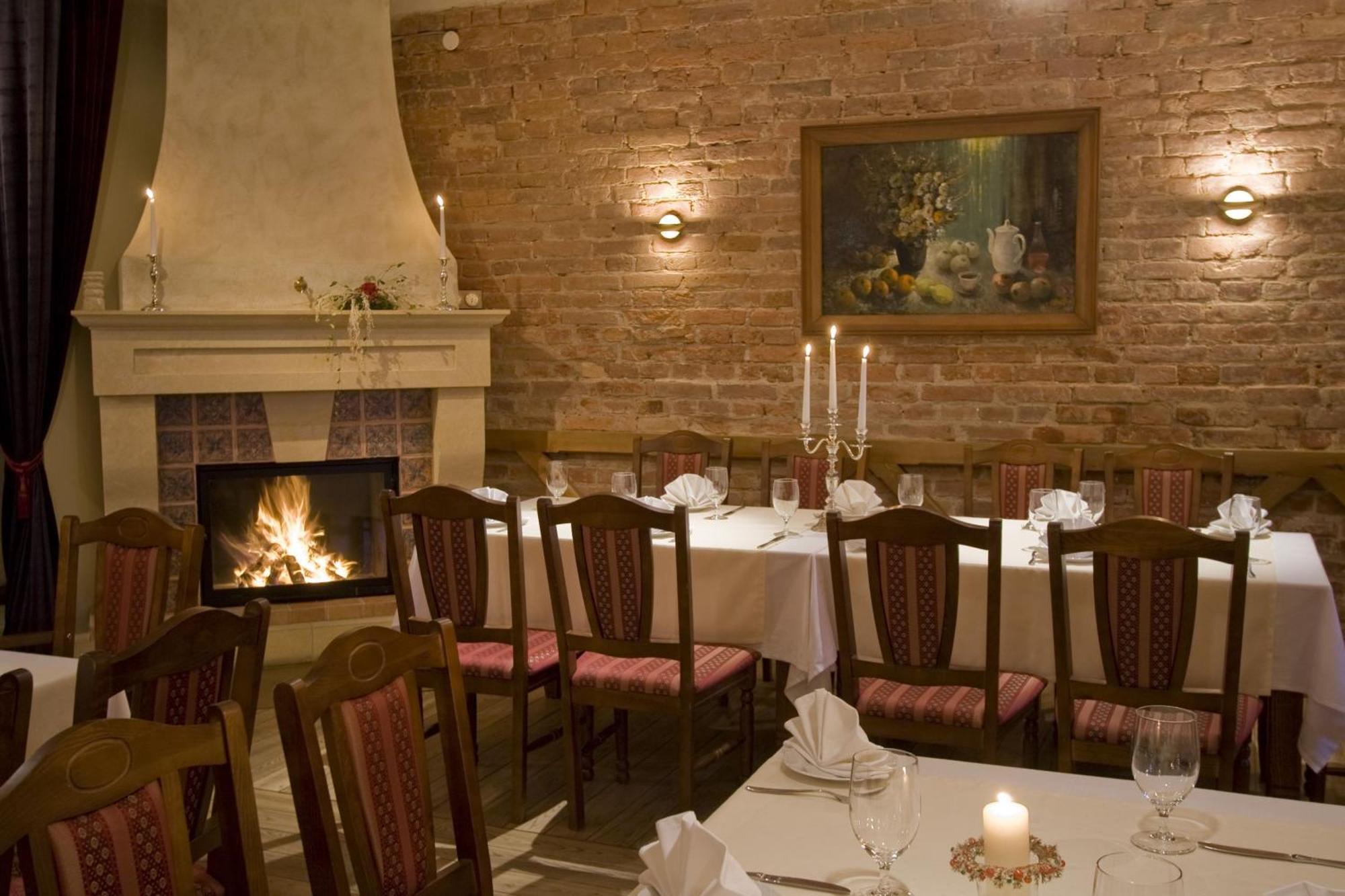 Birinu Pils Hotel Bīriņi Kültér fotó
