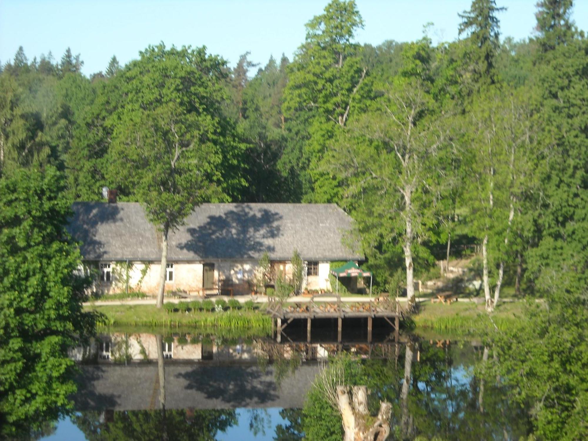 Birinu Pils Hotel Bīriņi Kültér fotó