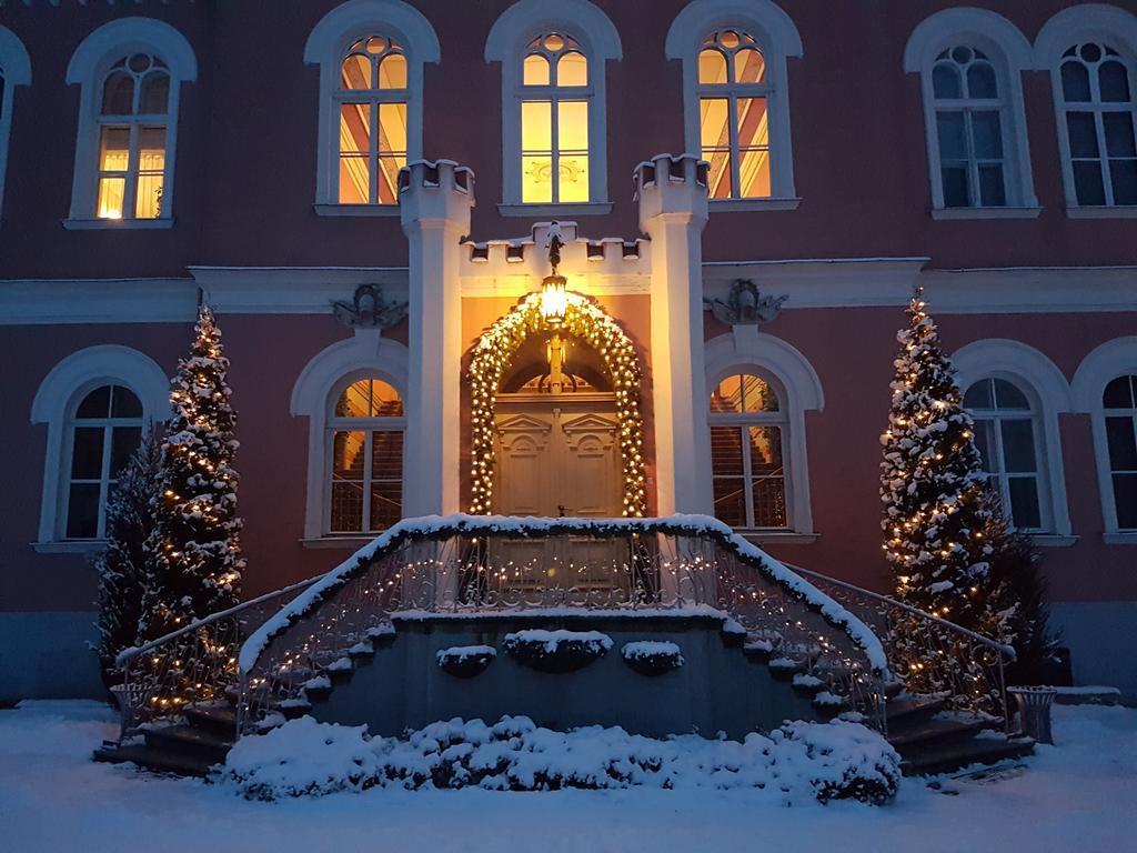 Birinu Pils Hotel Bīriņi Kültér fotó